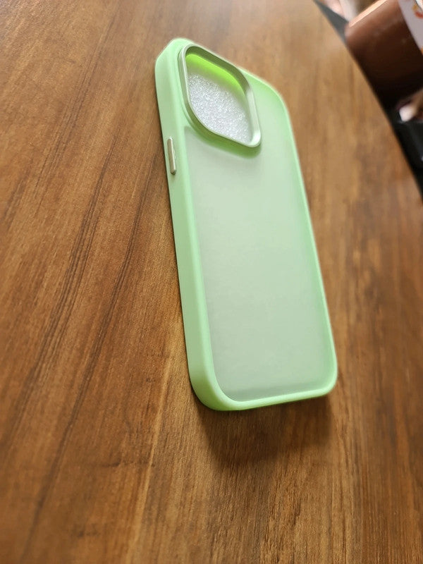Coque pour iPhone 14 pro verte