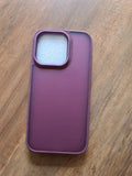 Coque pour iPhone 15 pro couleur mauve