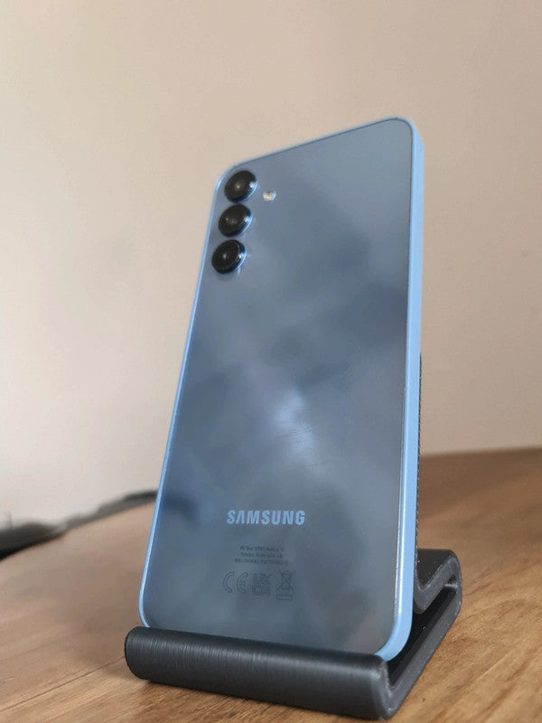 Samsung A15 128 go 4 go de ram + coque offerte
