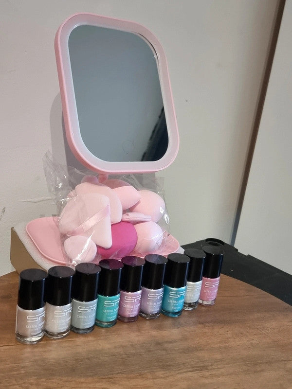 Lot de maquillage , 1 miroir LED , éponge maquillage,  9 vernis à ongles